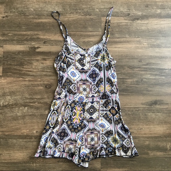 Tilly’s Patrons of Peace Aztec Romper - Picture 4 of 4